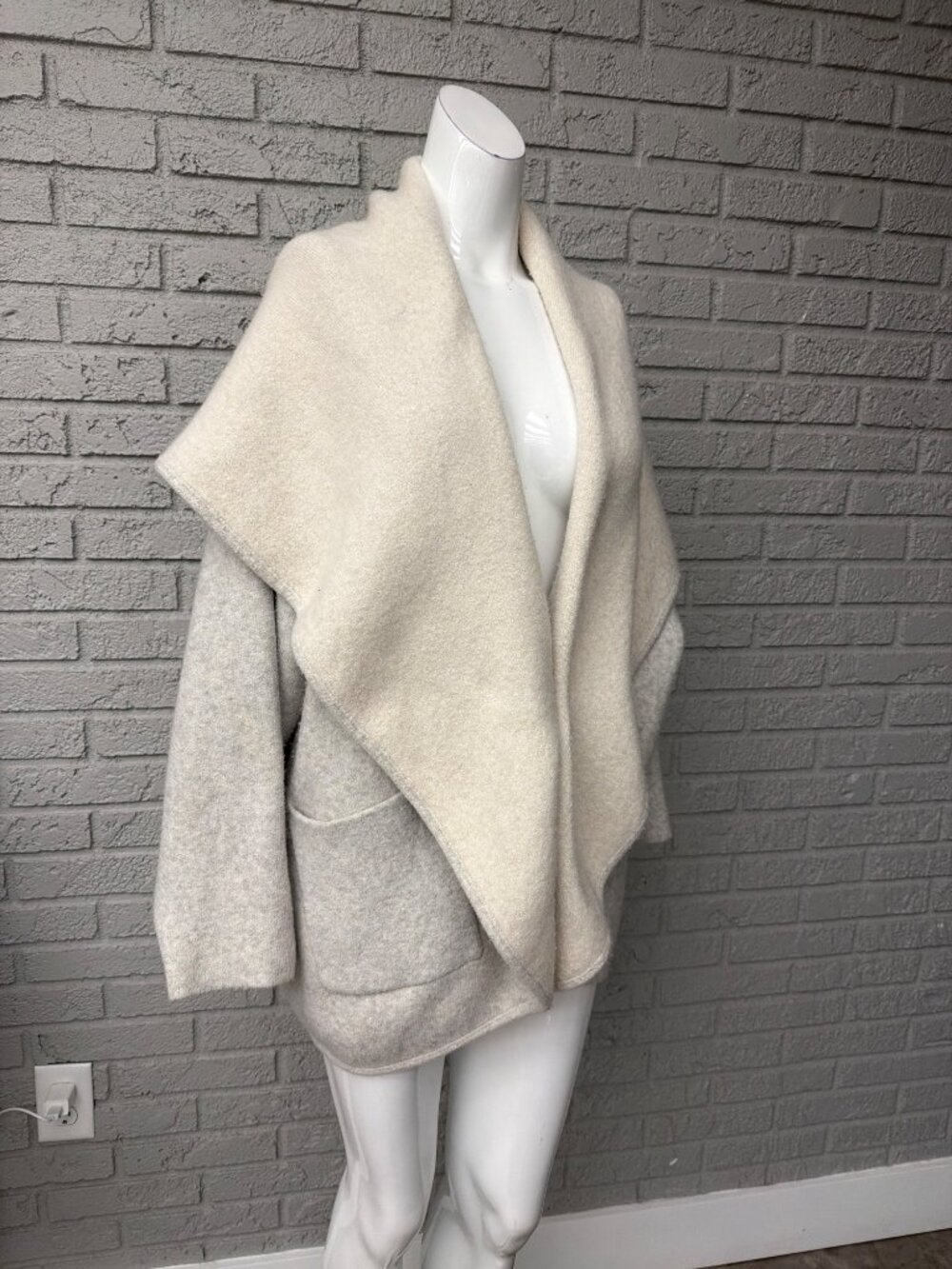 Anthropologie Hygge Sleeping on Snow Open Front Oversized Sweater Cardigan Size
